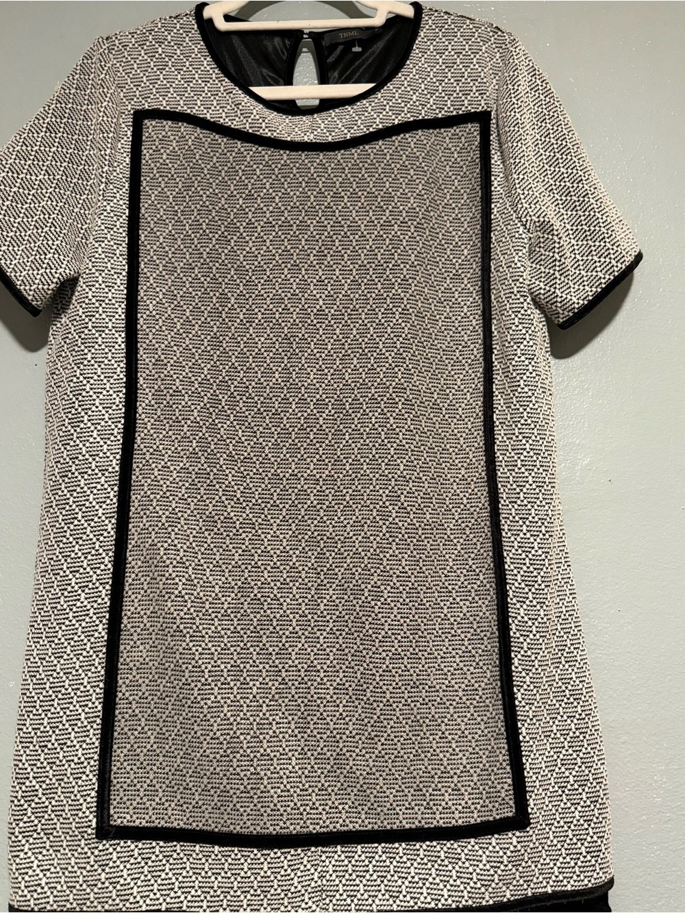 THML back  & White/gray  Textured Shift Dress - Black Trim size M